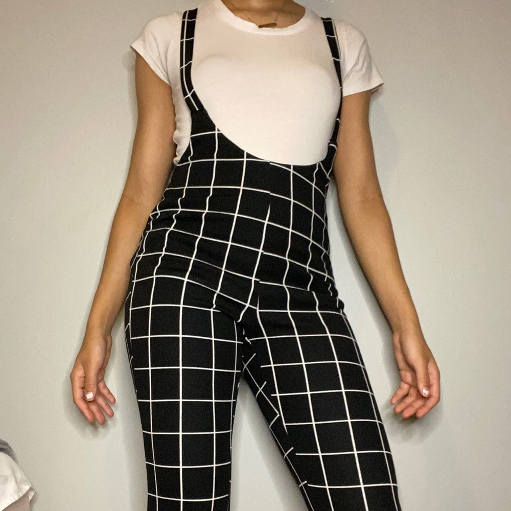 Black and White Jumper